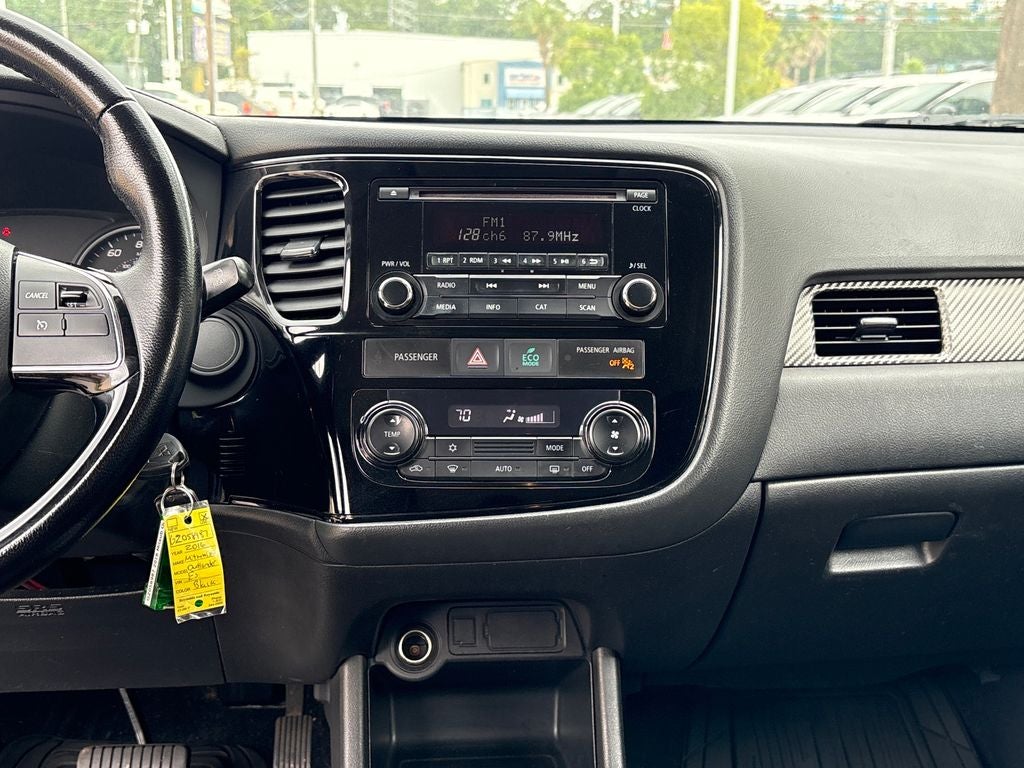 2016 Mitsubishi Outlander ES