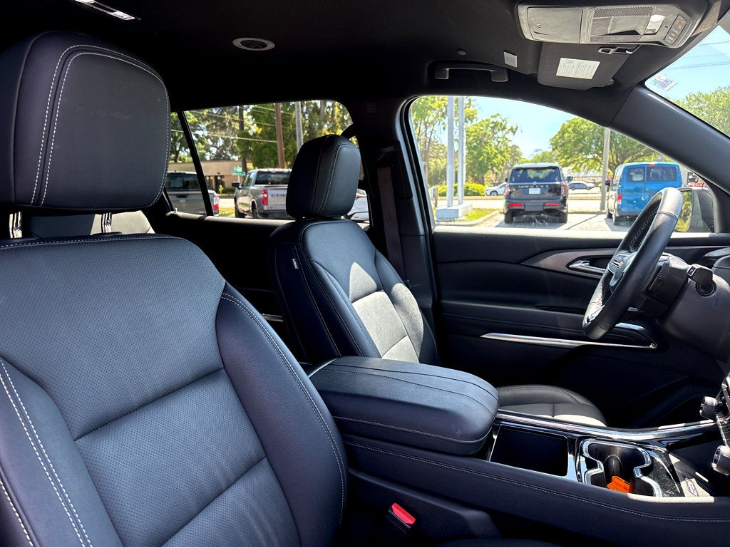 2025 Chevrolet Traverse FWD LT