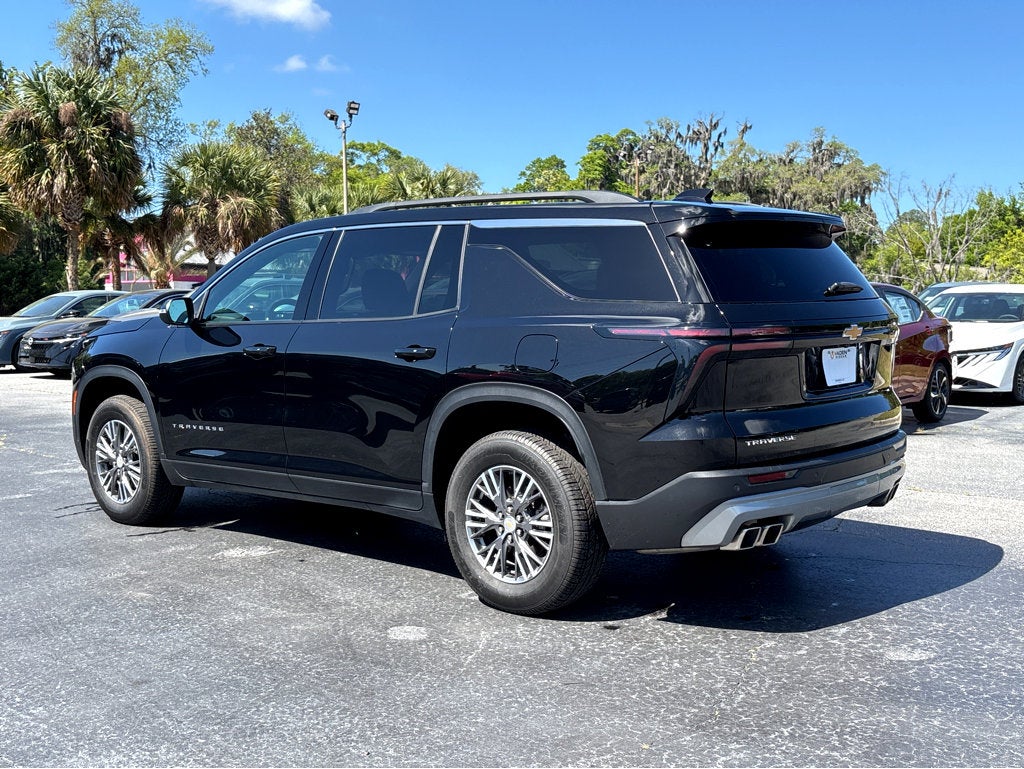 2025 Chevrolet Traverse FWD LT