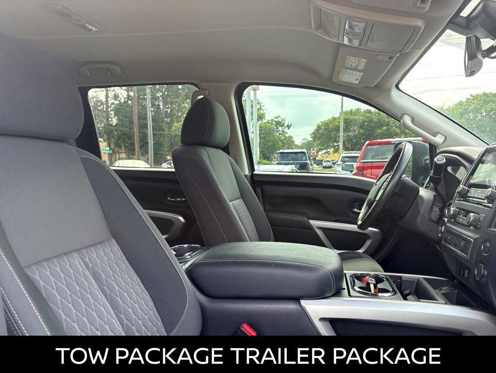 2024 Nissan Titan SV