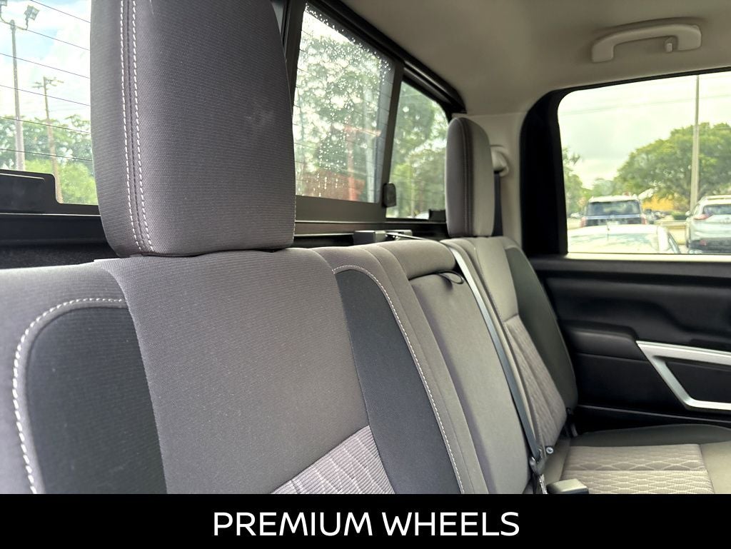 2024 Nissan Titan SV