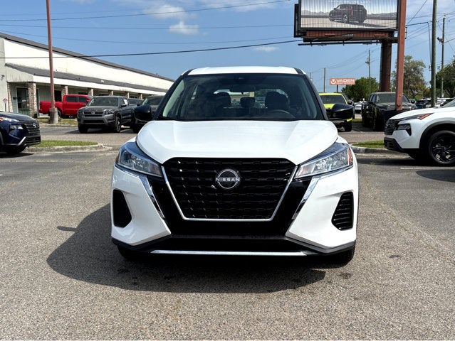 2025 Nissan Kicks Play S