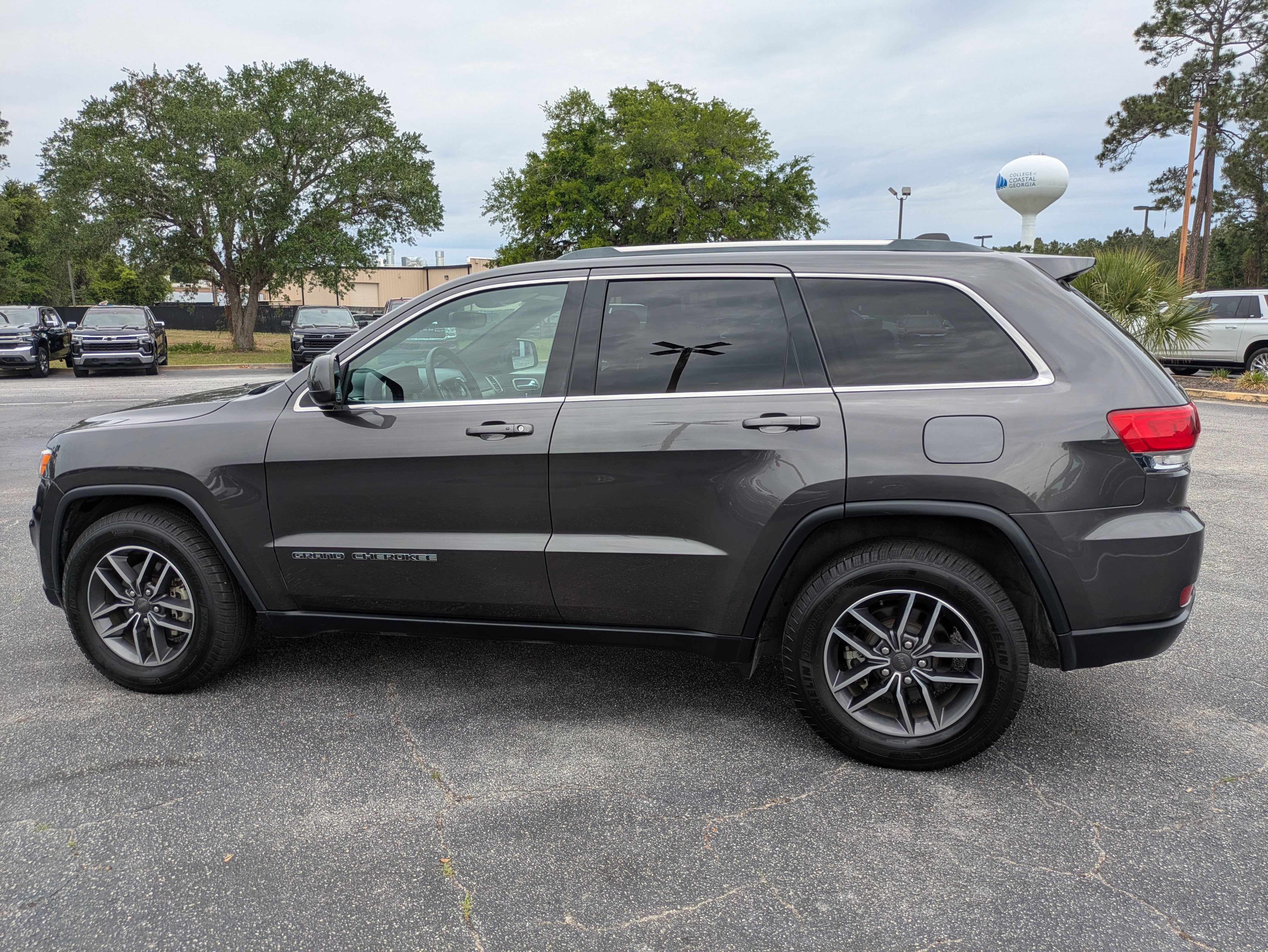 2019 Jeep Grand Cherokee Laredo E