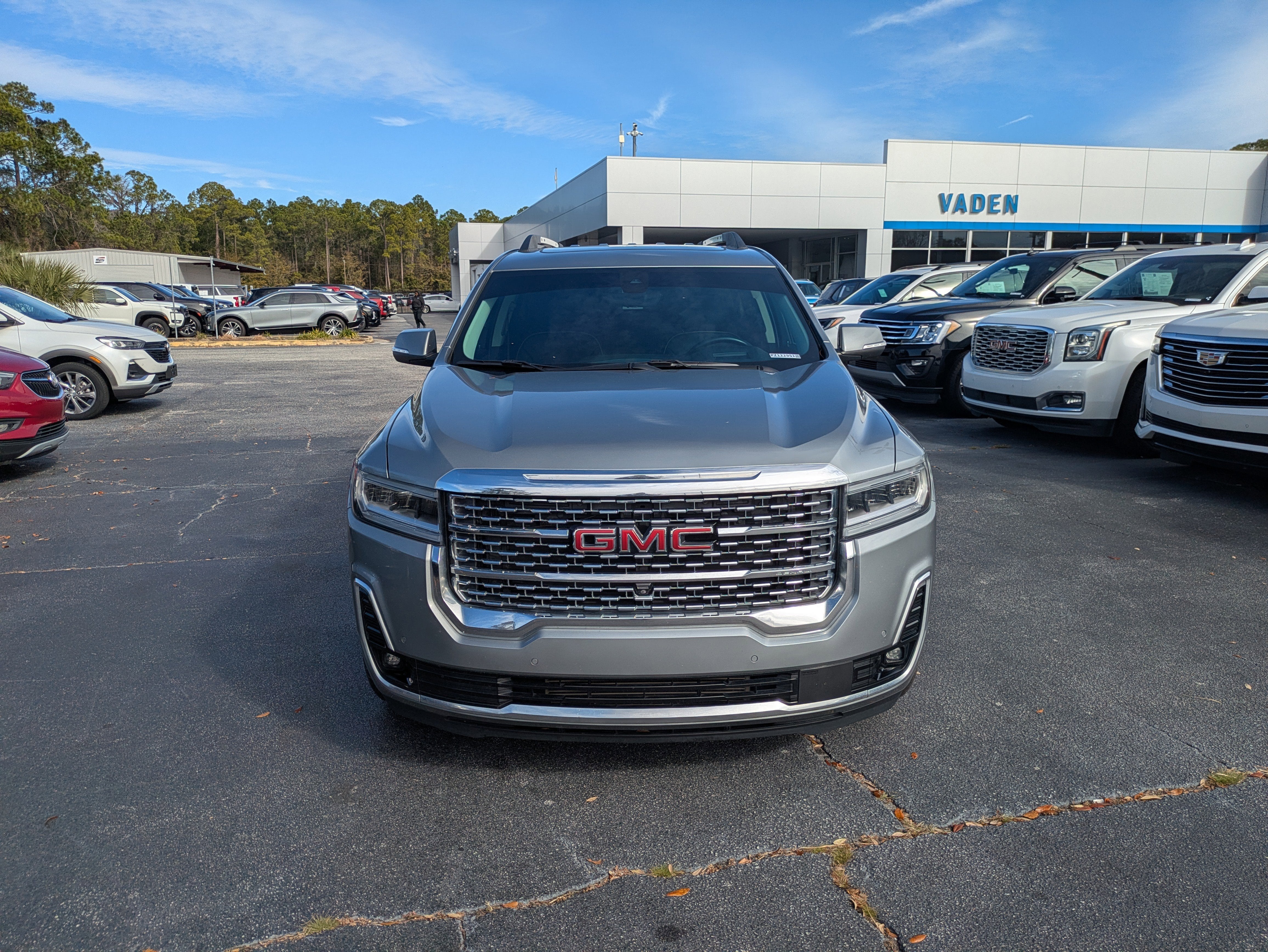 2023 GMC Acadia Denali