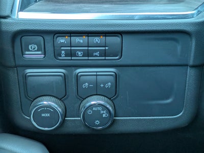 2025 Chevrolet Suburban LS