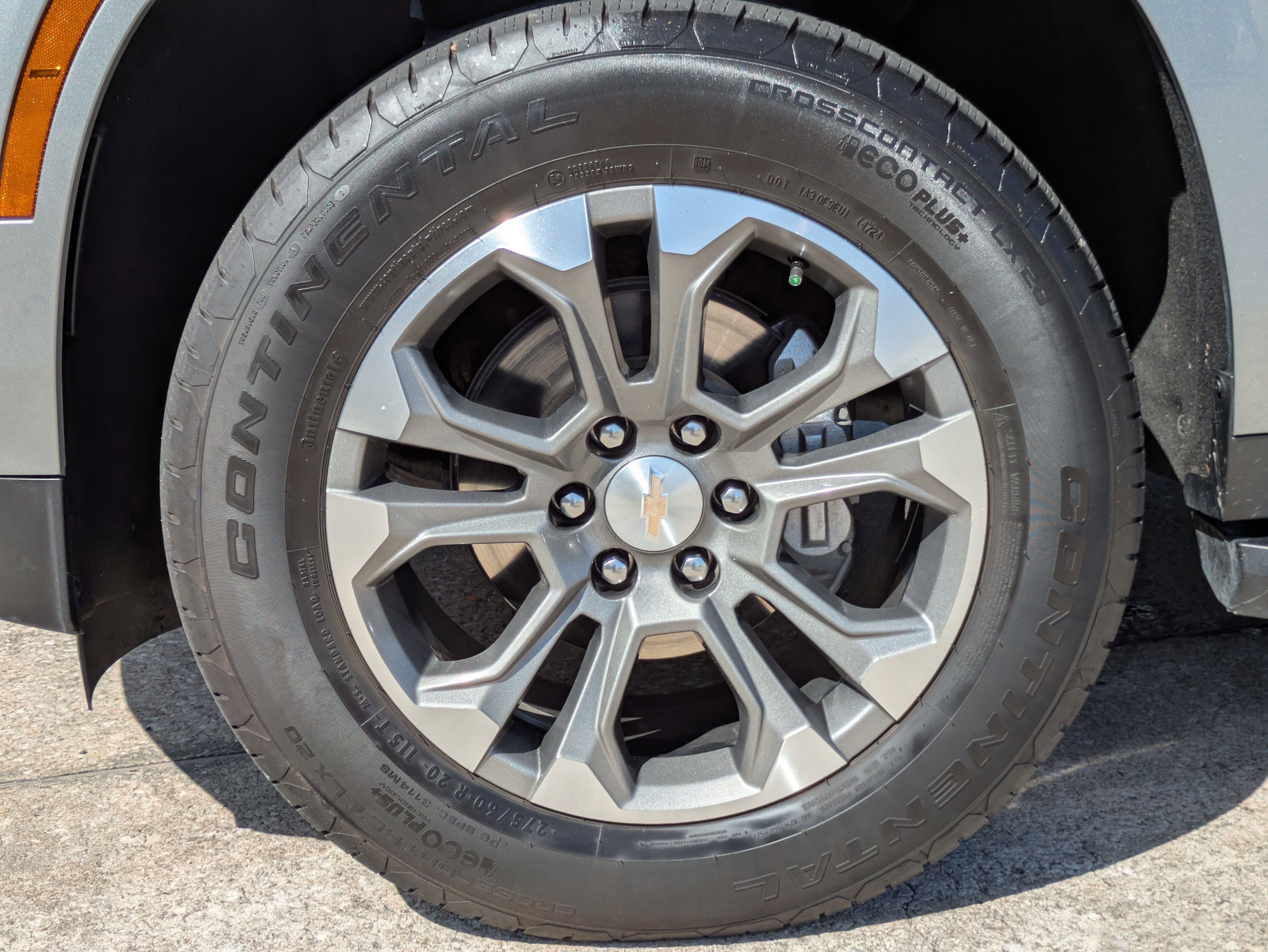 2025 Chevrolet Suburban LS