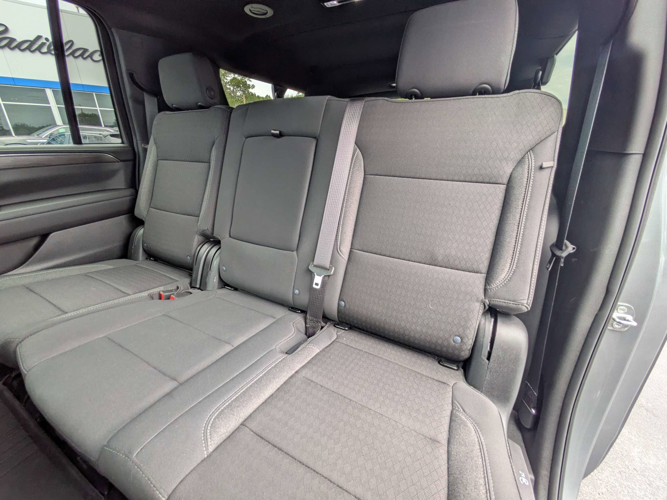 2024 Chevrolet Suburban LS