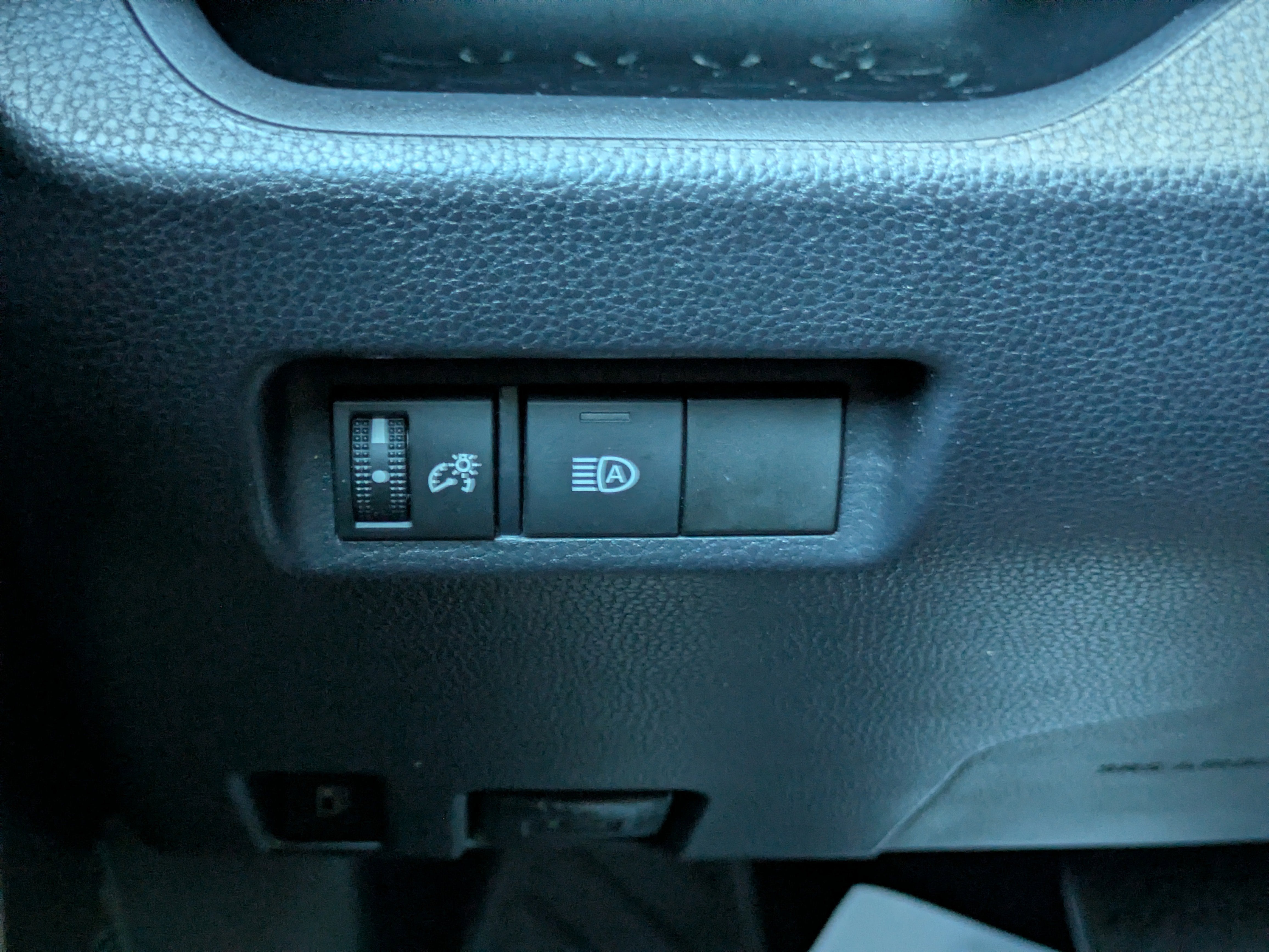 2019 Toyota RAV4 Hybrid LE