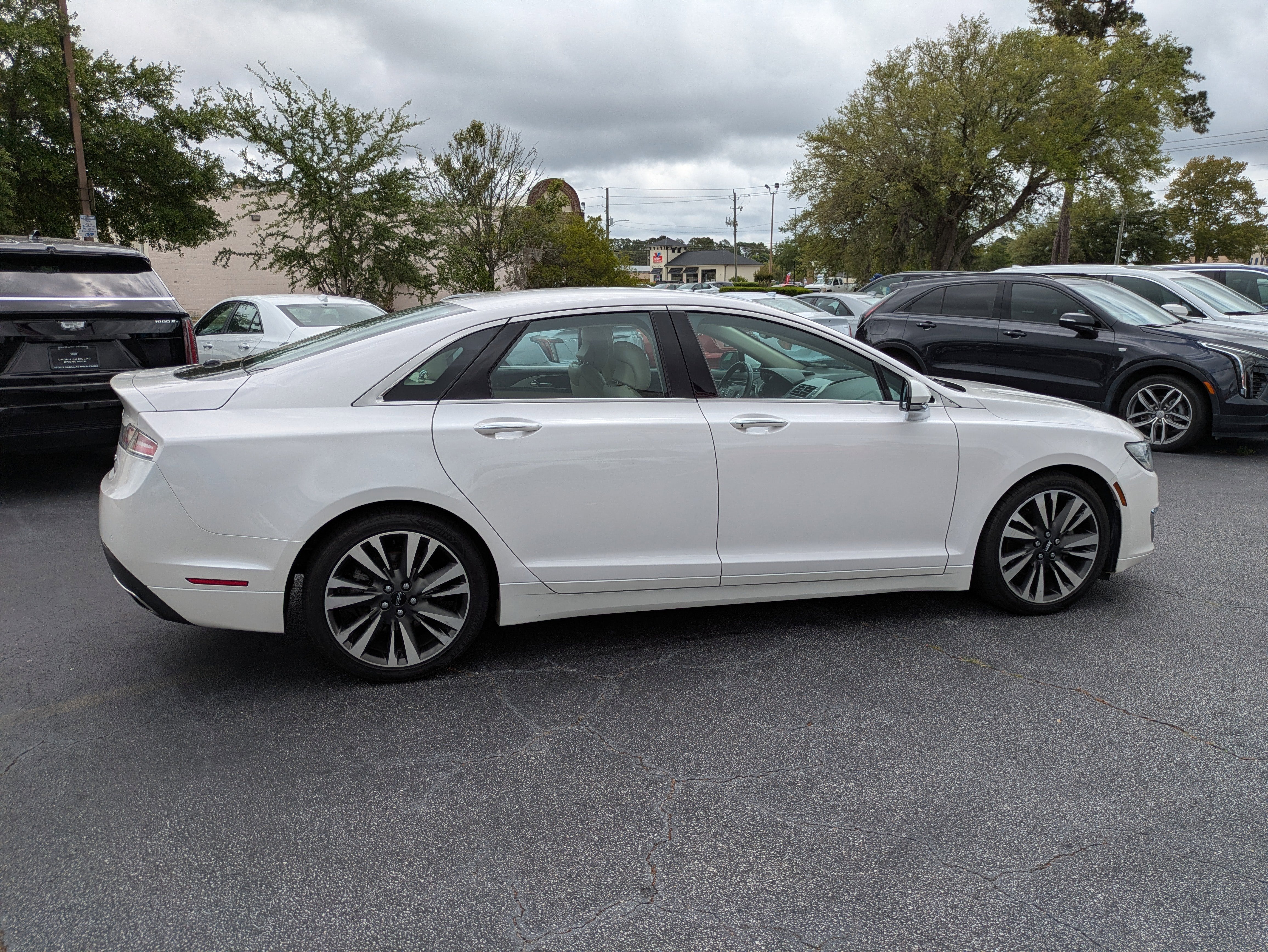 2017 Lincoln MKZ Select