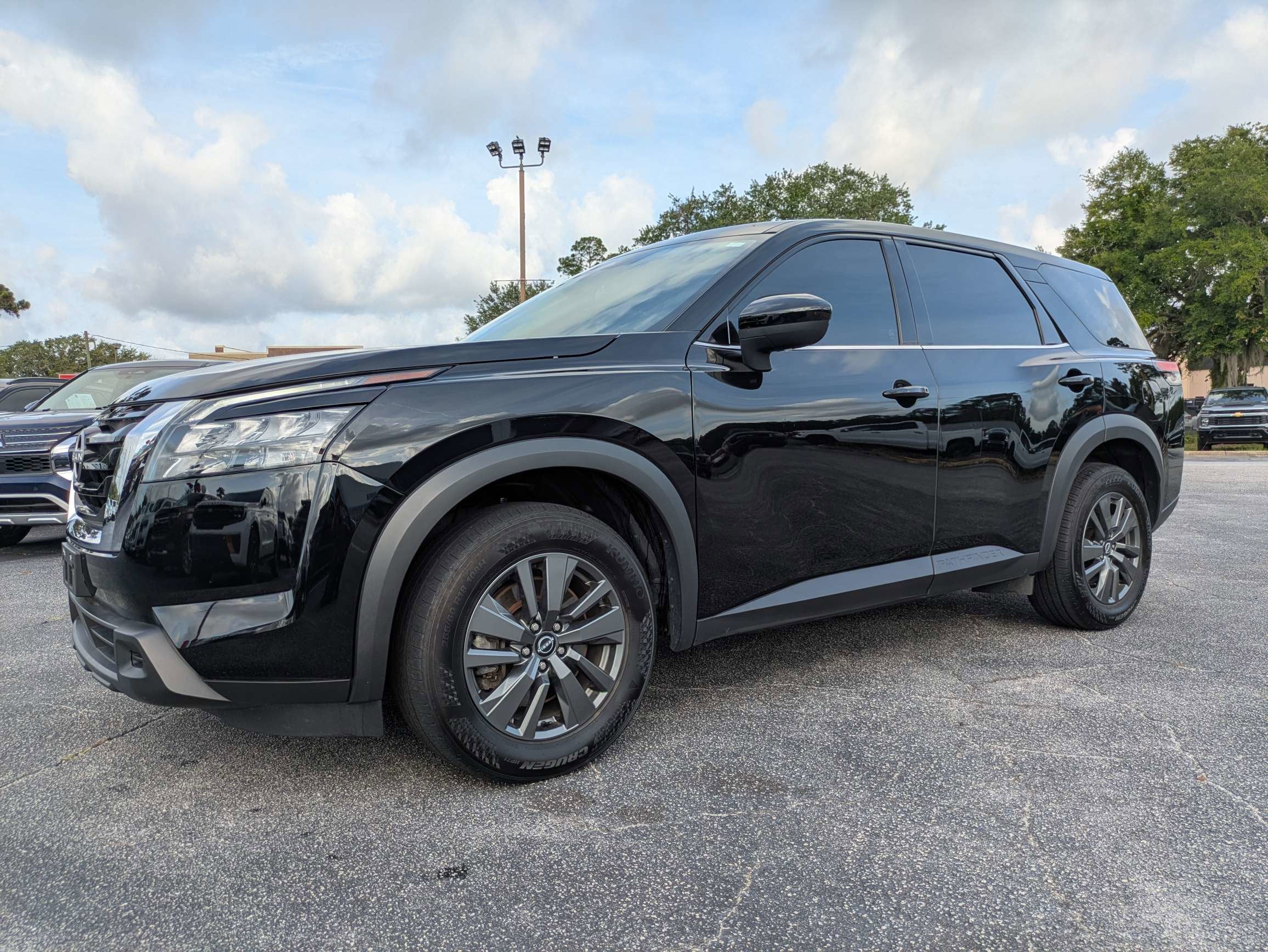 2024 Nissan Pathfinder S