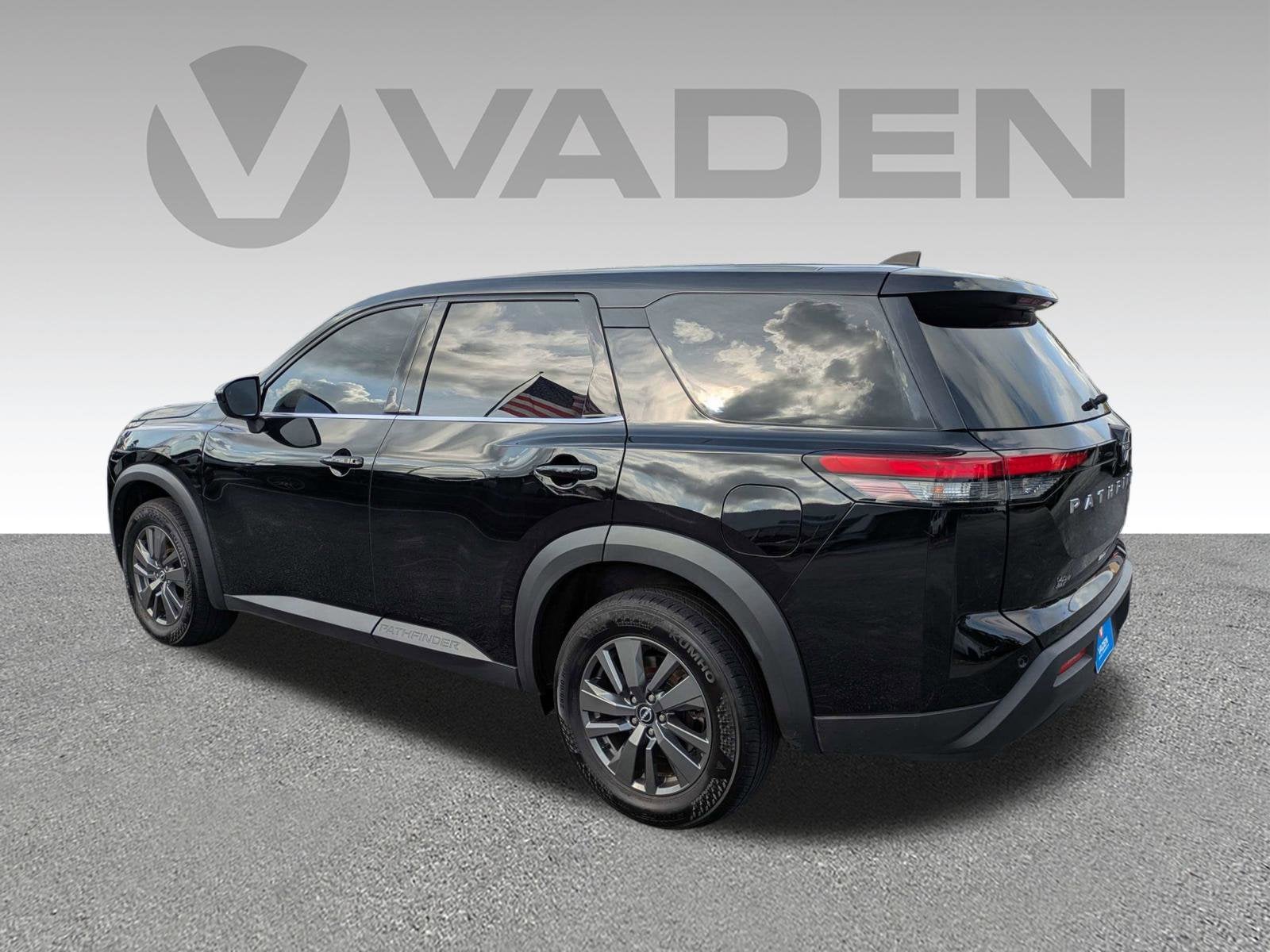2024 Nissan Pathfinder S