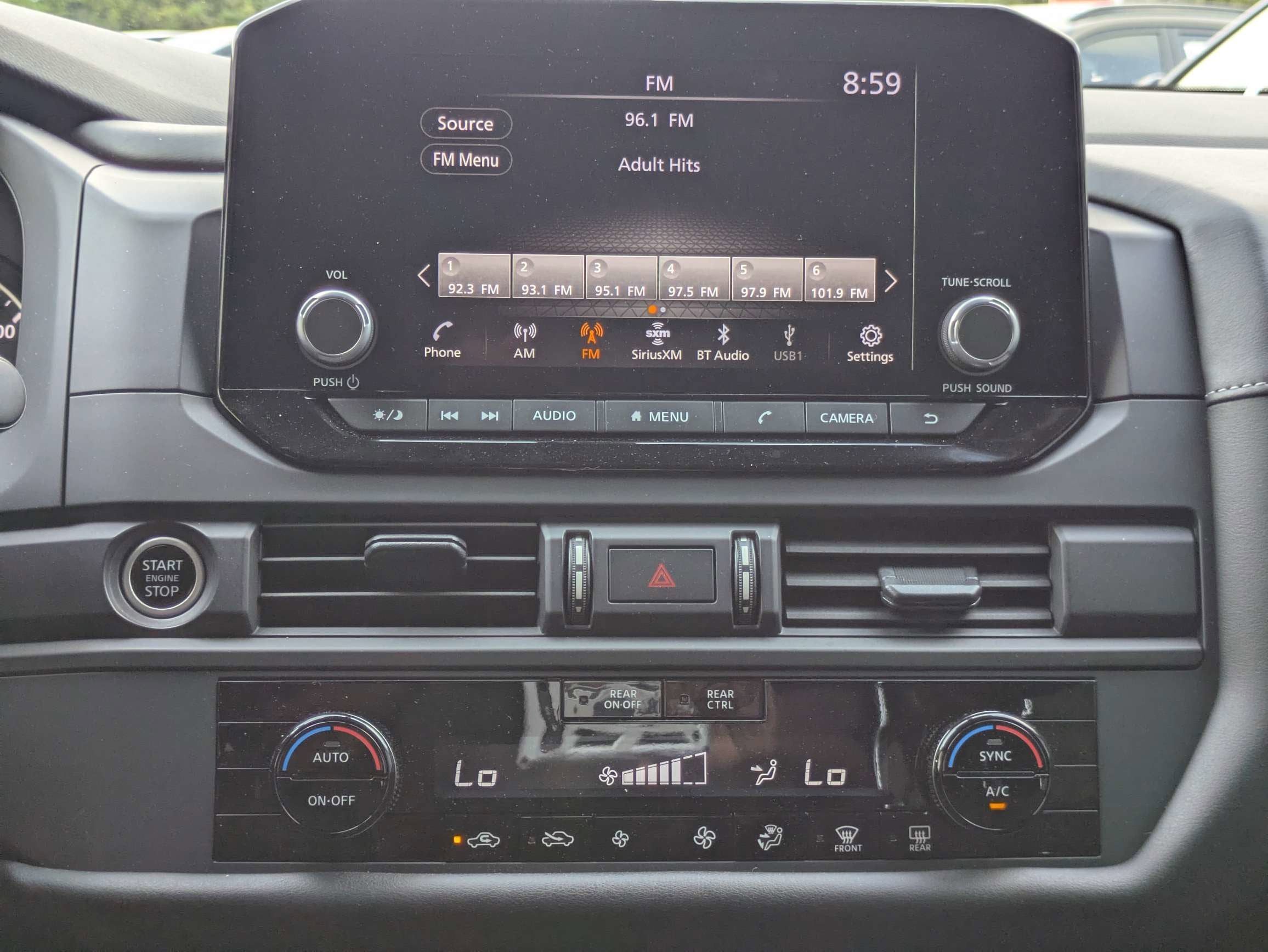 2024 Nissan Pathfinder S