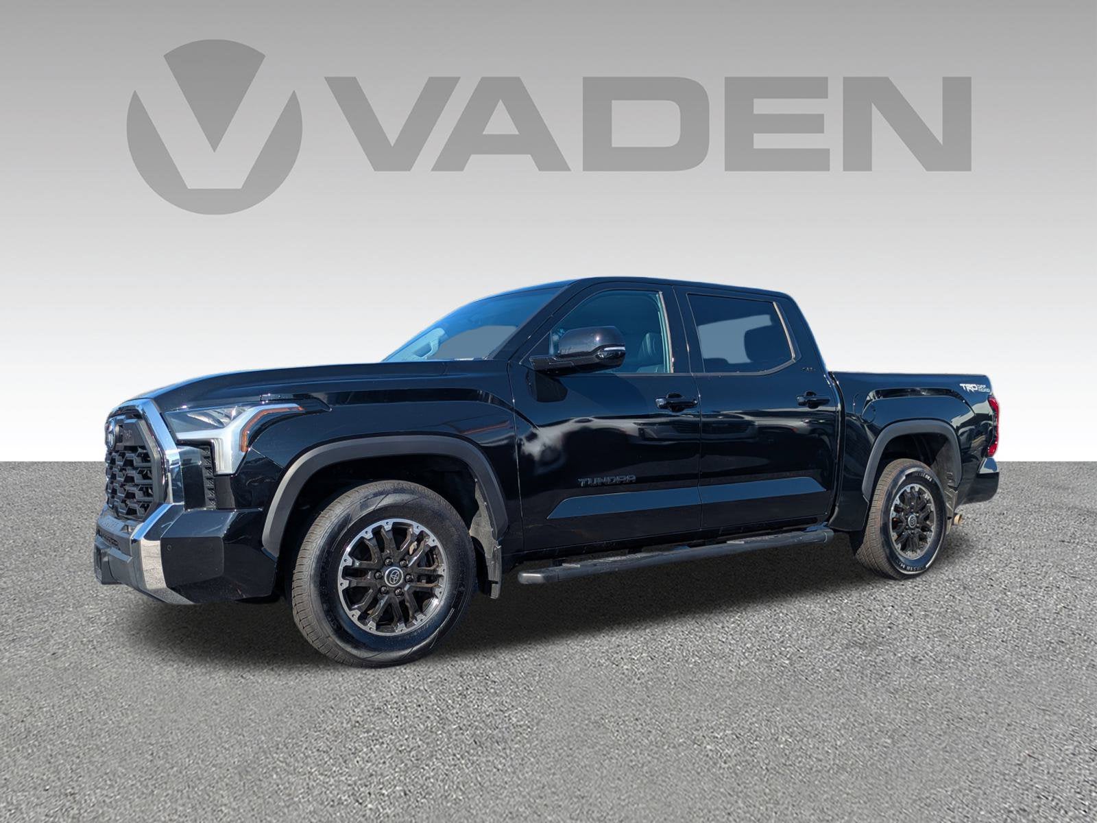 2022 Toyota Tundra 2WD SR5