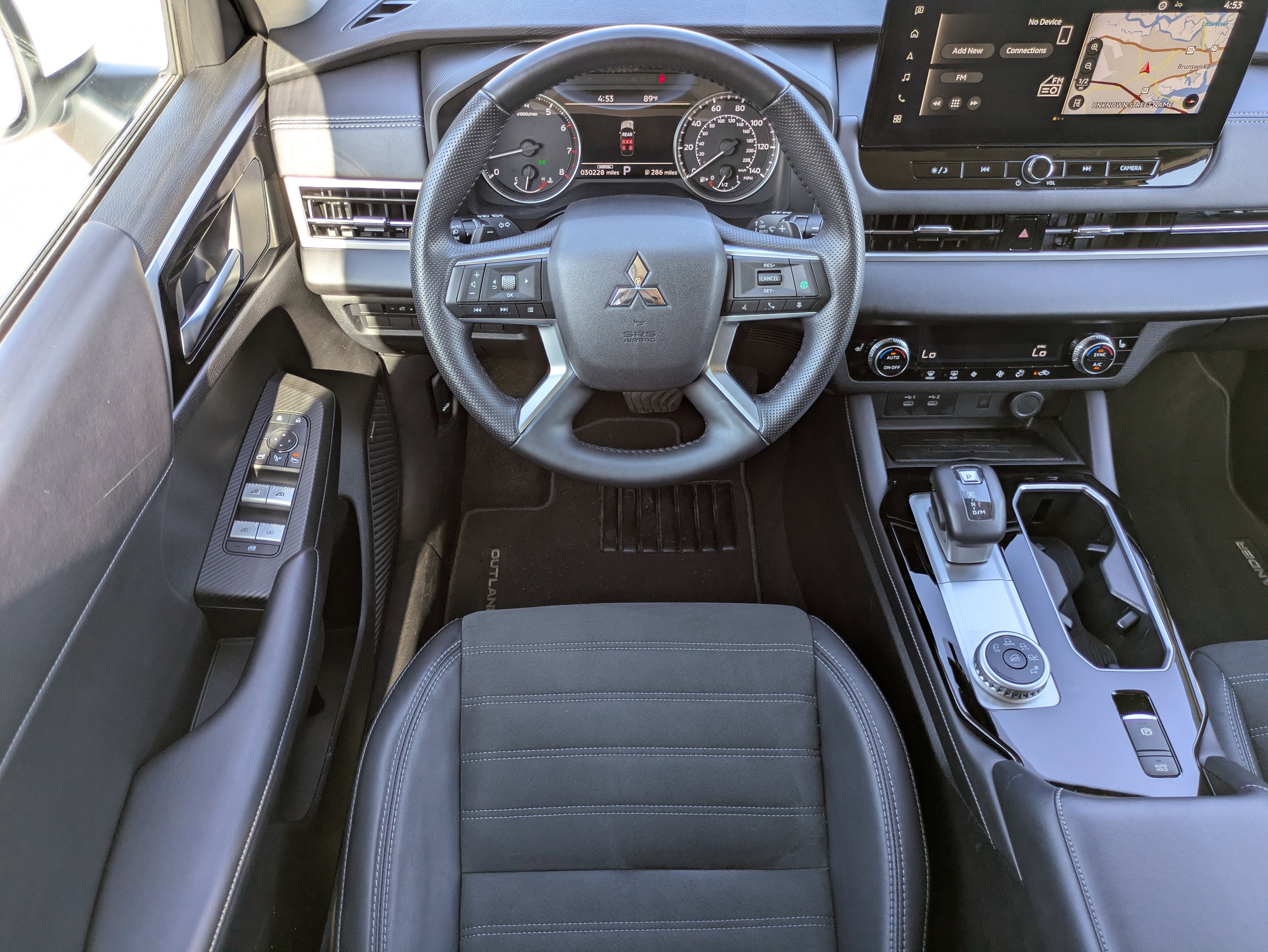 2025 Mitsubishi Outlander SE