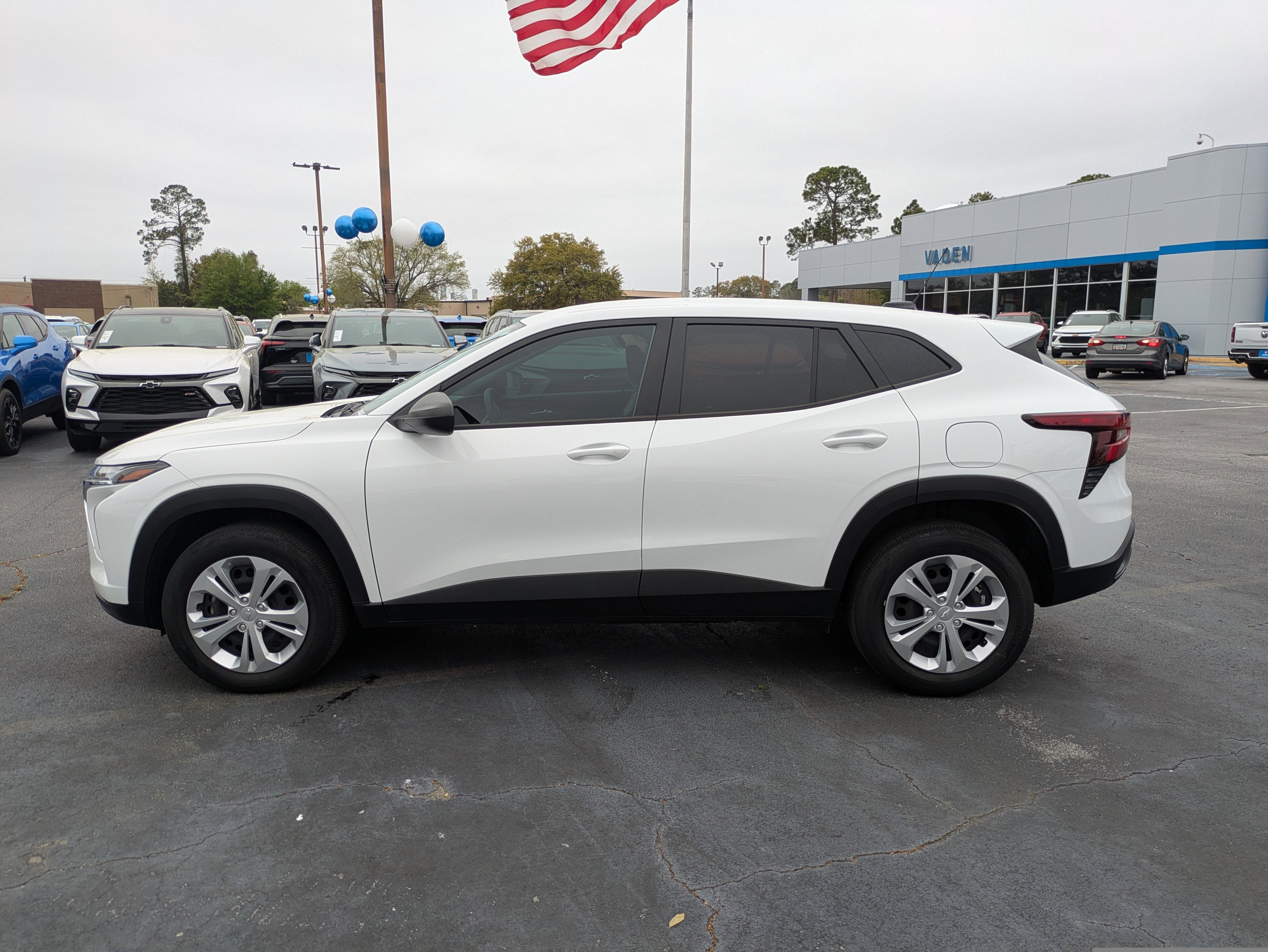 2025 Chevrolet Trax LS