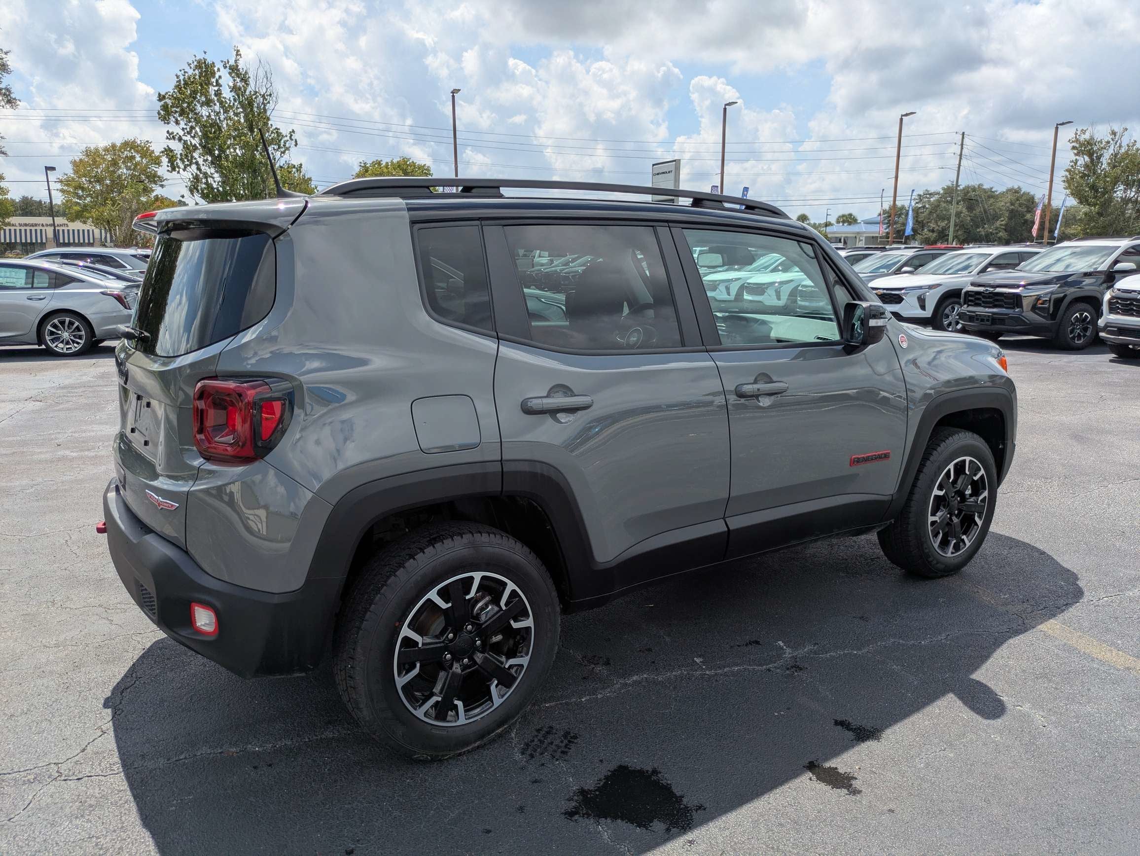 2023 Jeep Renegade Trailhawk