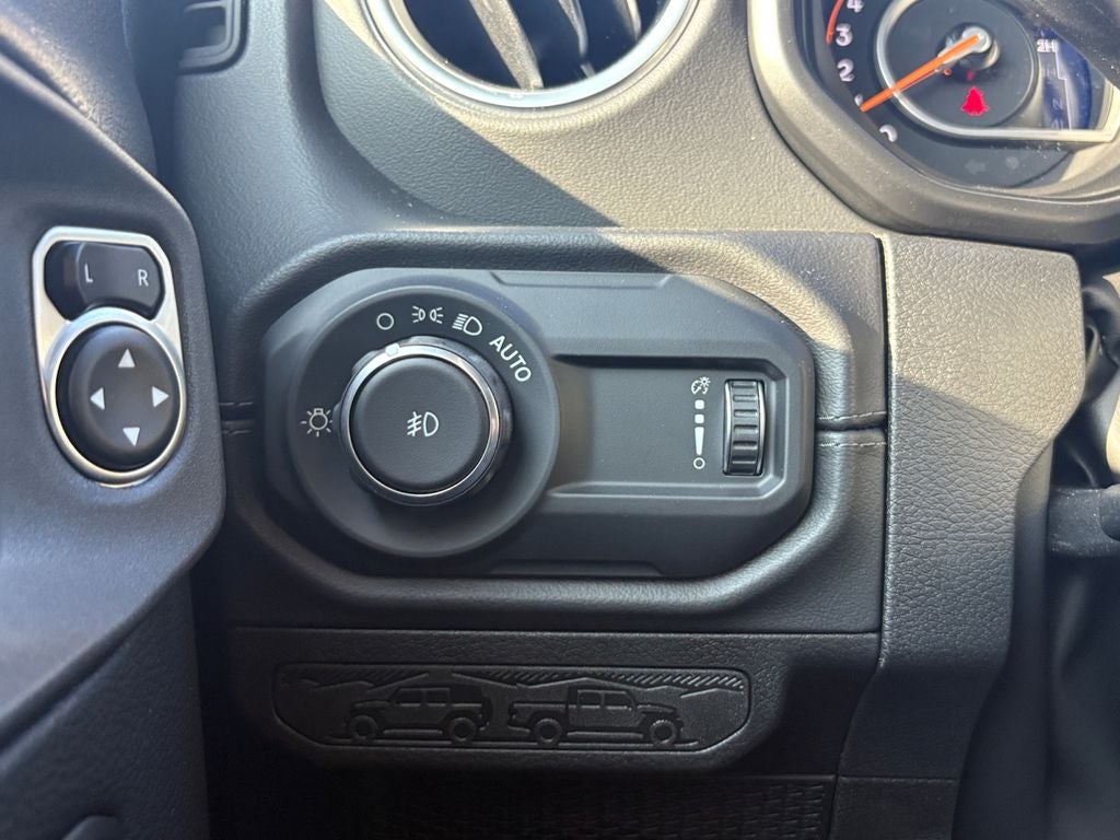 2025 Jeep Wrangler WRANGLER 4-DOOR SAHARA