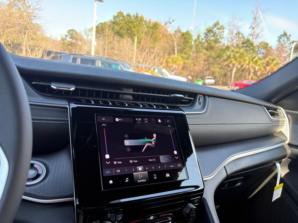 2026 Jeep Grand Cherokee GRAND CHEROKEE LAREDO 4X2