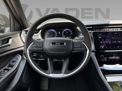 2025 Jeep Grand Cherokee GRAND CHEROKEE LAREDO X 4X2