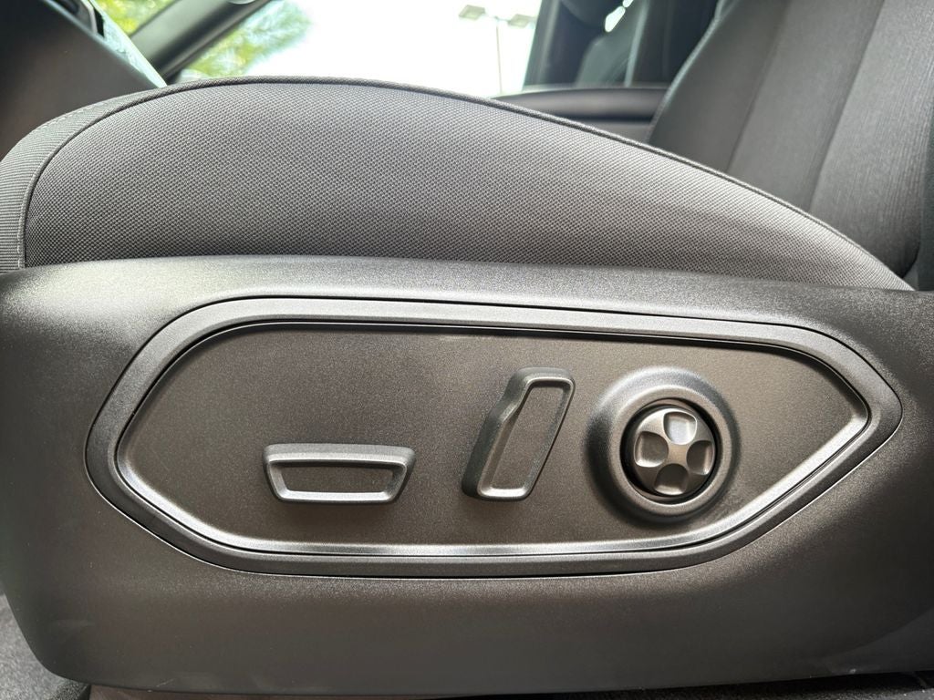 2025 Jeep Grand Cherokee GRAND CHEROKEE LAREDO X 4X2