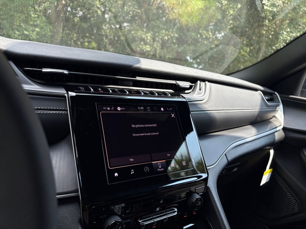 2025 Jeep Grand Cherokee GRAND CHEROKEE LAREDO X 4X2