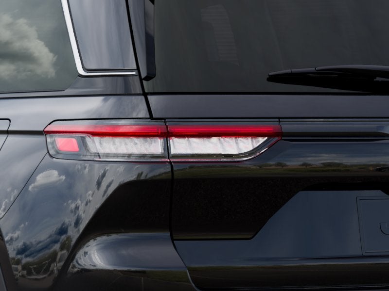 2027 Jeep Grand Cherokee GRAND CHEROKEE LAREDO X 4X2