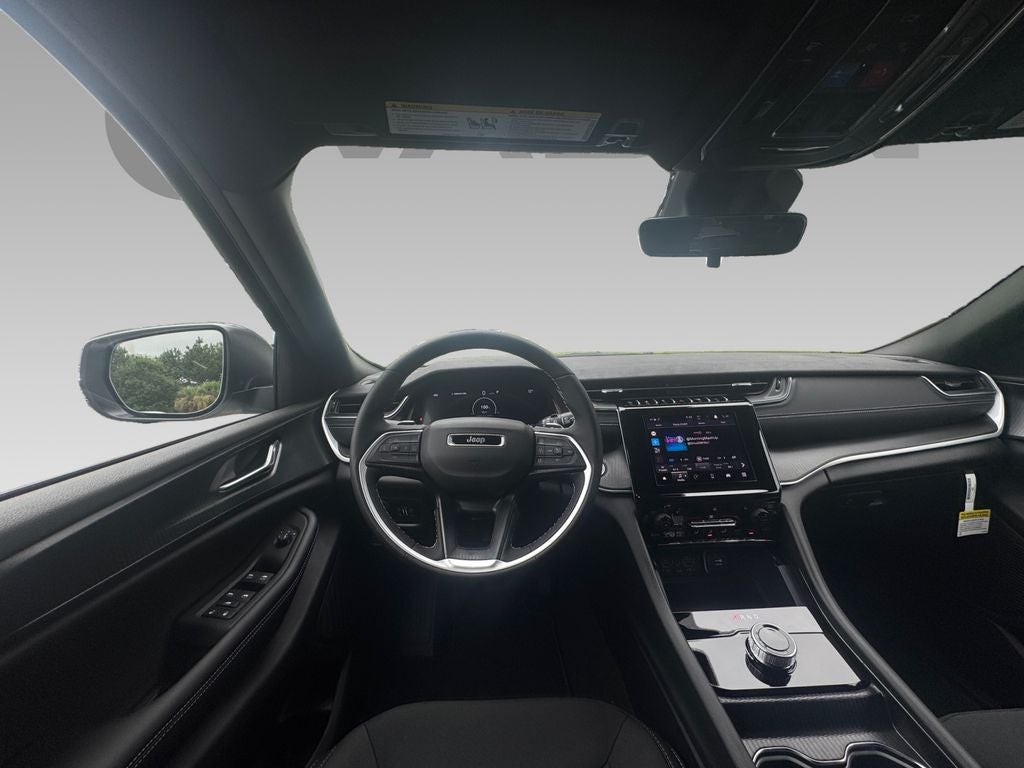 2025 Jeep Grand Cherokee GRAND CHEROKEE LAREDO X 4X2