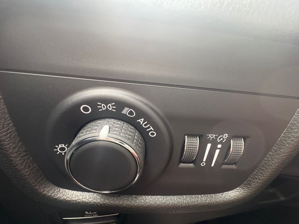 2025 Jeep Grand Cherokee GRAND CHEROKEE LAREDO X 4X2