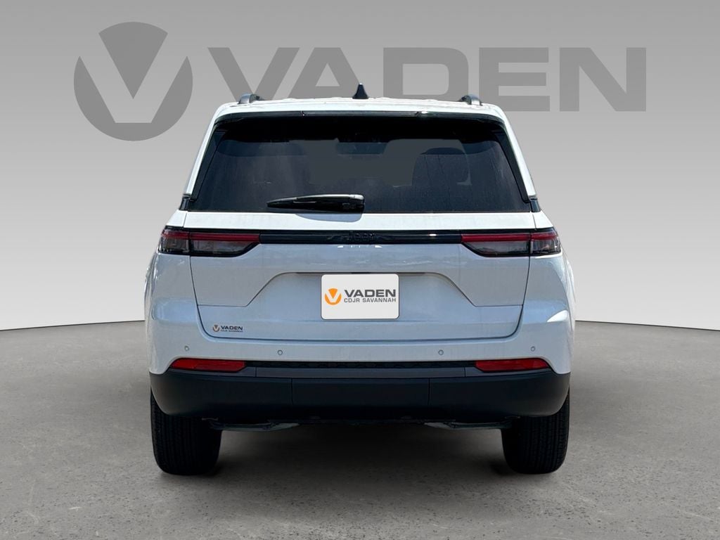 2026 Jeep Grand Cherokee GRAND CHEROKEE LAREDO ALTITUDE 4X2