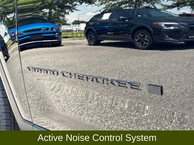 2026 Jeep Grand Cherokee GRAND CHEROKEE LAREDO ALTITUDE 4X2