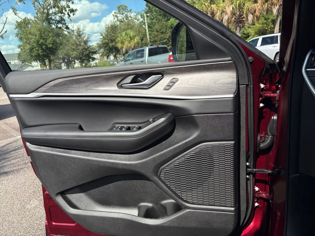 2025 Jeep Grand Cherokee GRAND CHEROKEE LIMITED 4X2