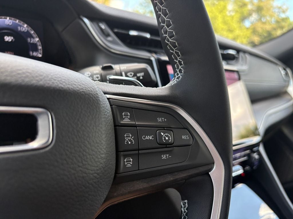 2025 Jeep Grand Cherokee GRAND CHEROKEE LIMITED 4X2