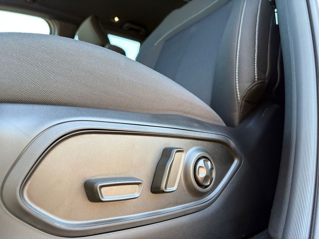 2025 Jeep Grand Cherokee GRAND CHEROKEE LAREDO 4X4