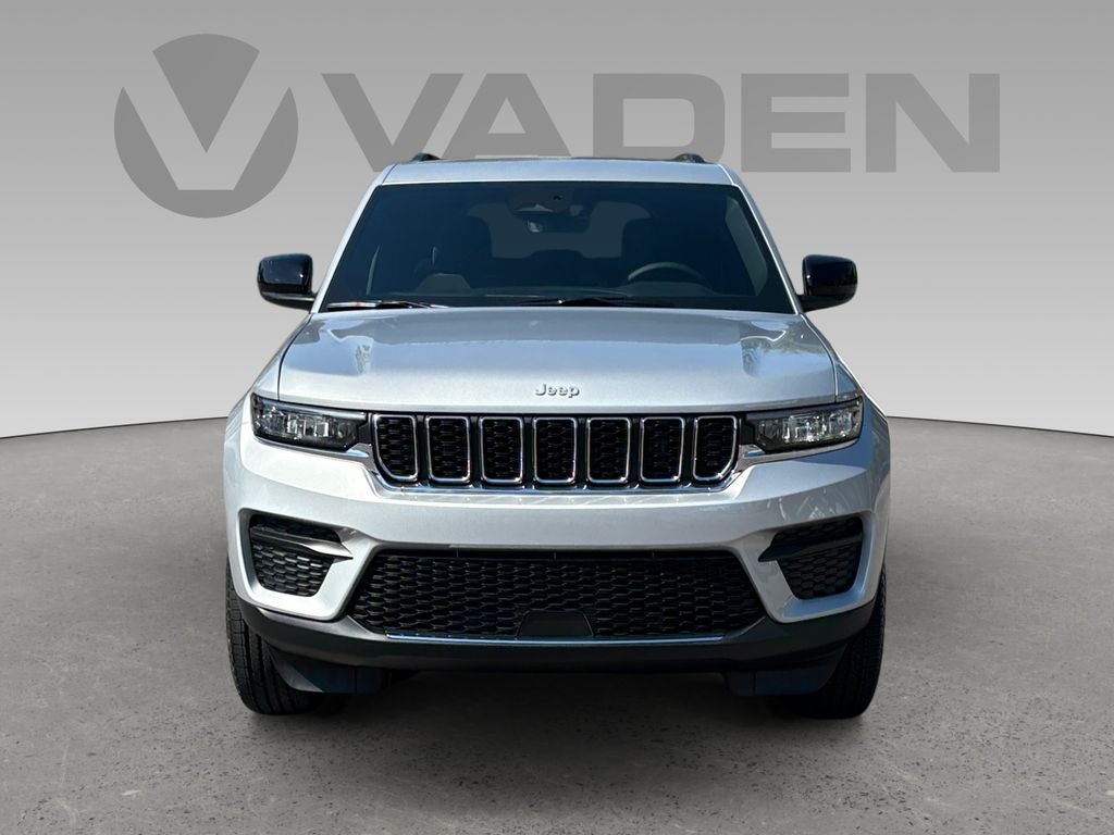 2025 Jeep Grand Cherokee GRAND CHEROKEE LAREDO 4X4