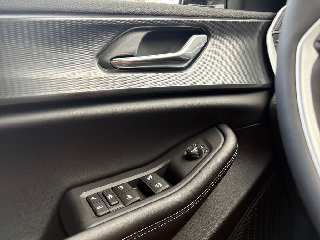 2025 Jeep Grand Cherokee GRAND CHEROKEE ALTITUDE 4X4