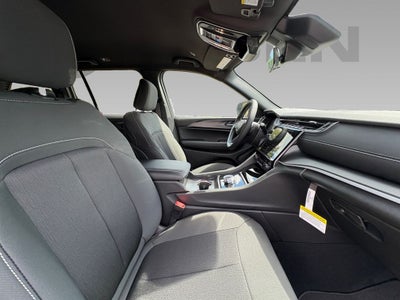 2025 Jeep Grand Cherokee GRAND CHEROKEE LAREDO 4X4