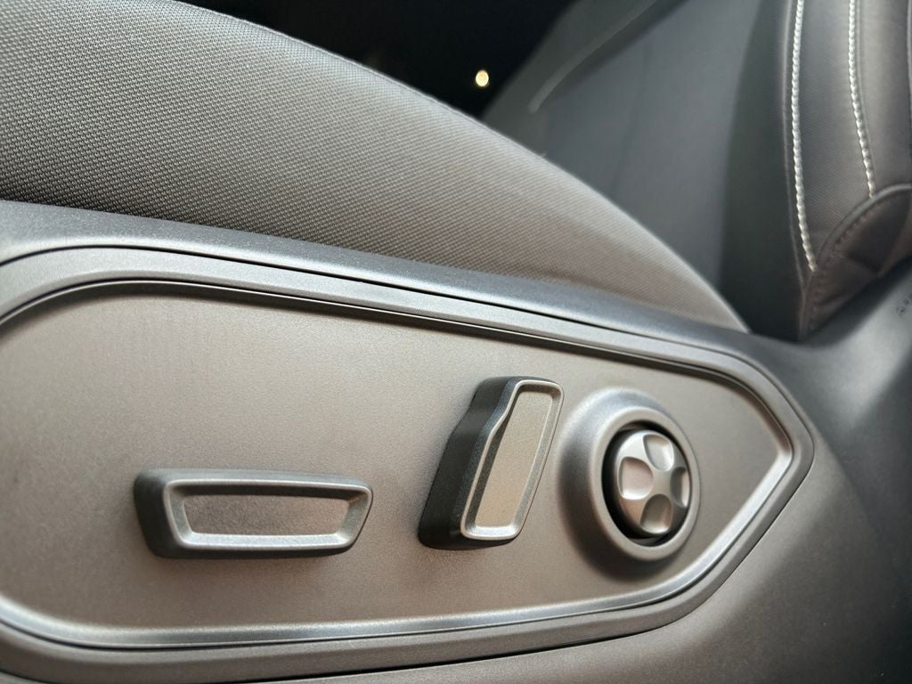 2025 Jeep Grand Cherokee GRAND CHEROKEE LAREDO 4X4