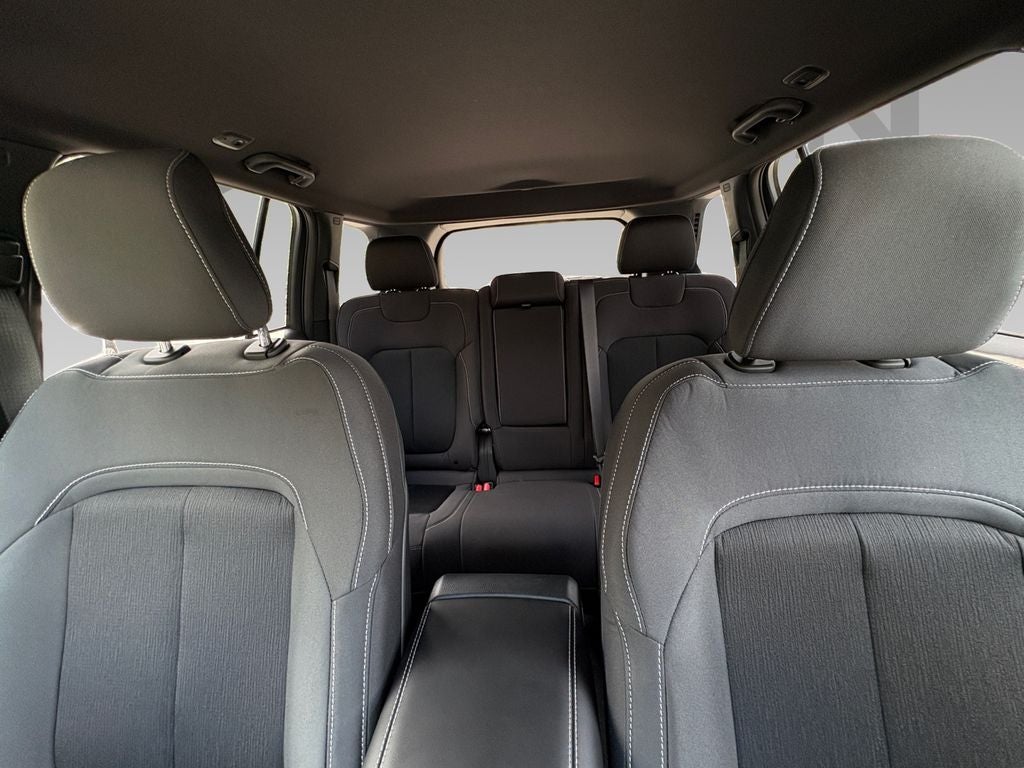 2025 Jeep Grand Cherokee GRAND CHEROKEE LAREDO 4X4