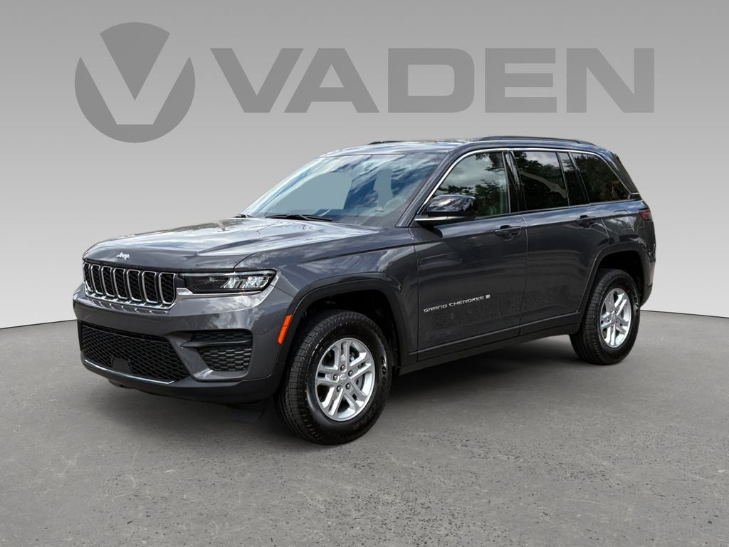 2025 Jeep Grand Cherokee GRAND CHEROKEE LAREDO 4X4