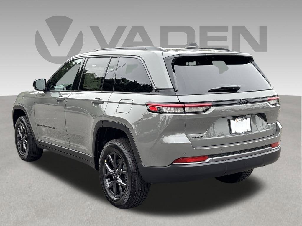 2027 Jeep Grand Cherokee GRAND CHEROKEE LAREDO ALTITUDE 4X4