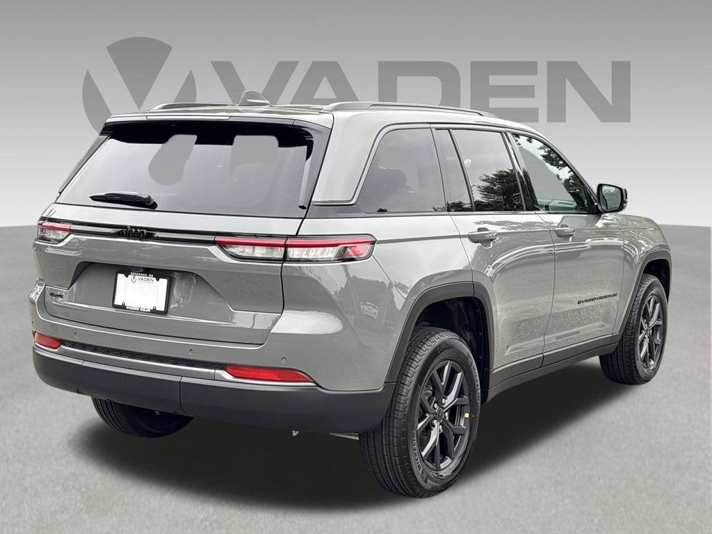 2027 Jeep Grand Cherokee GRAND CHEROKEE LAREDO ALTITUDE 4X4