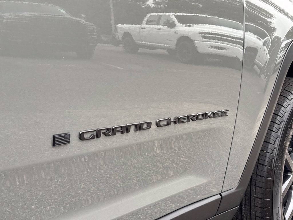 2027 Jeep Grand Cherokee GRAND CHEROKEE LAREDO ALTITUDE 4X4