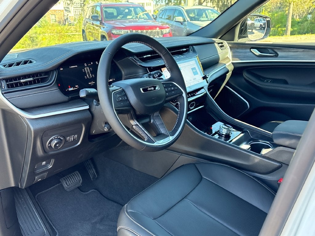 2027 Jeep Grand Cherokee GRAND CHEROKEE LIMITED RESERVE 4X4