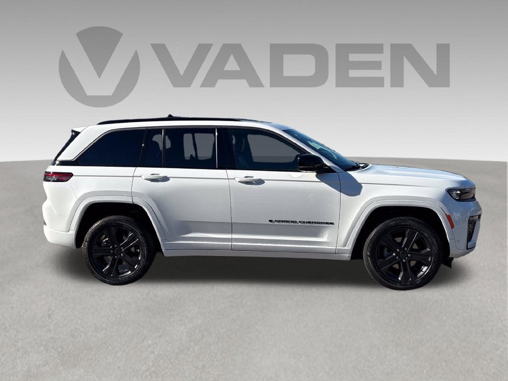 2027 Jeep Grand Cherokee GRAND CHEROKEE LIMITED RESERVE 4X4
