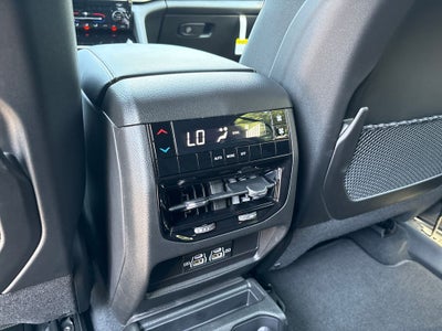 2026 Jeep Grand Cherokee GRAND CHEROKEE L LAREDO 4X2