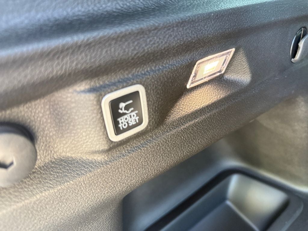 2025 Jeep Grand Cherokee GRAND CHEROKEE L LAREDO 4X2