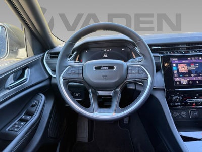 2025 Jeep Grand Cherokee GRAND CHEROKEE L LAREDO 4X2