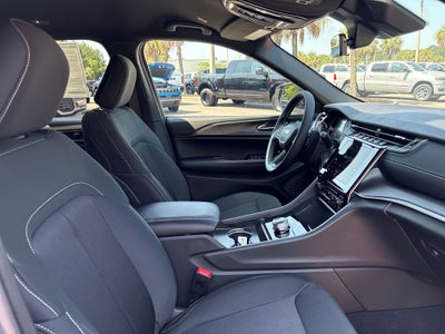 2026 Jeep Grand Cherokee GRAND CHEROKEE L LAREDO 4X2