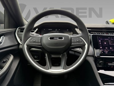 2025 Jeep Grand Cherokee GRAND CHEROKEE L LAREDO X 4X4