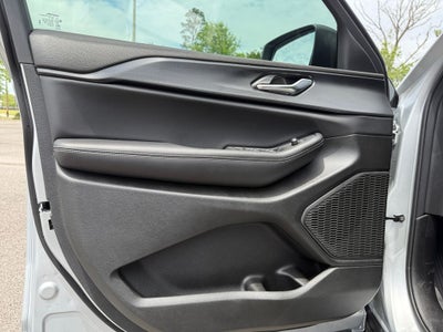 2025 Jeep Grand Cherokee GRAND CHEROKEE L LAREDO X 4X4